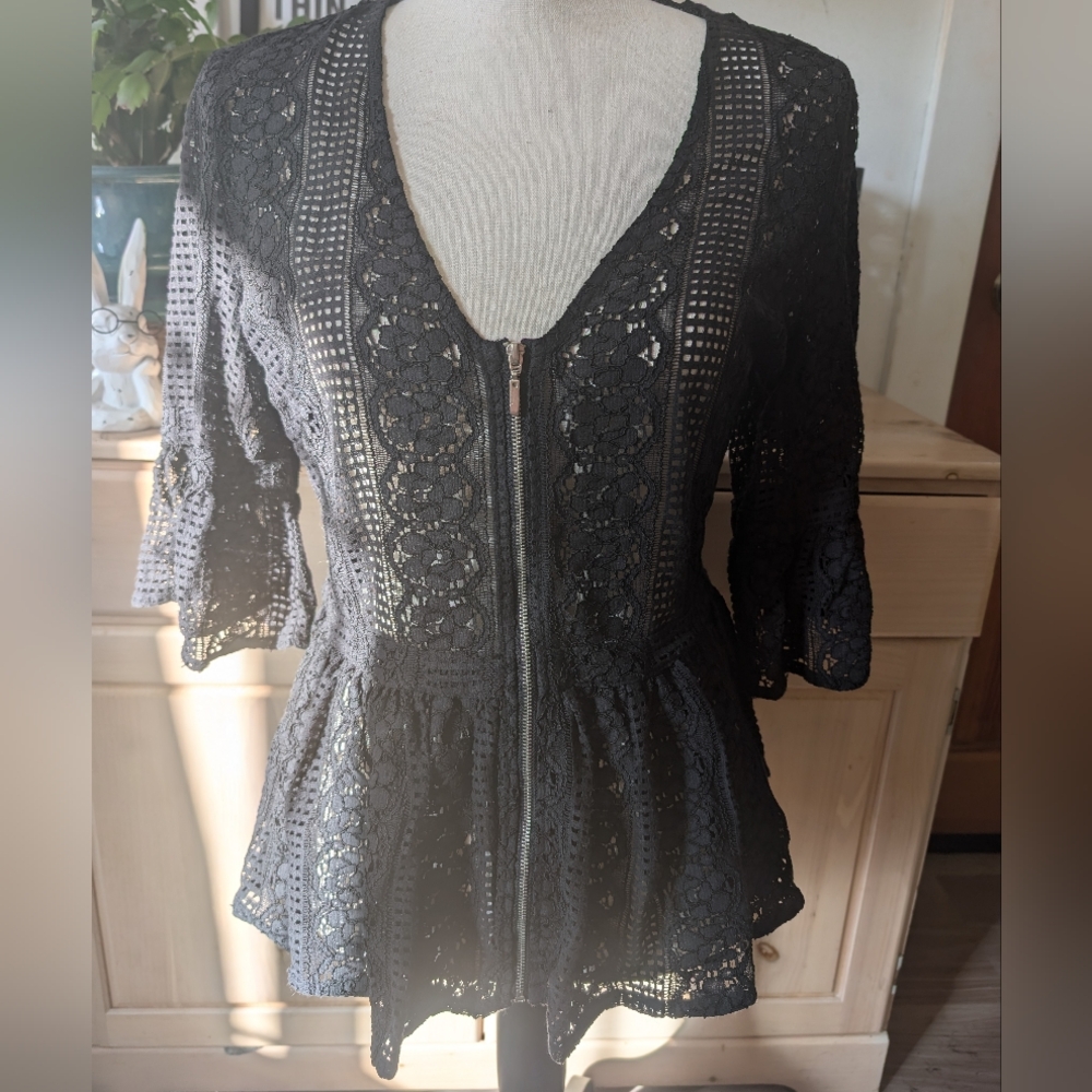 VENUS Black Lace Zip-Up Blouse